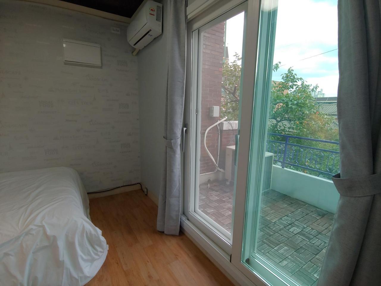 Slippers N Sippers Guest house 2*